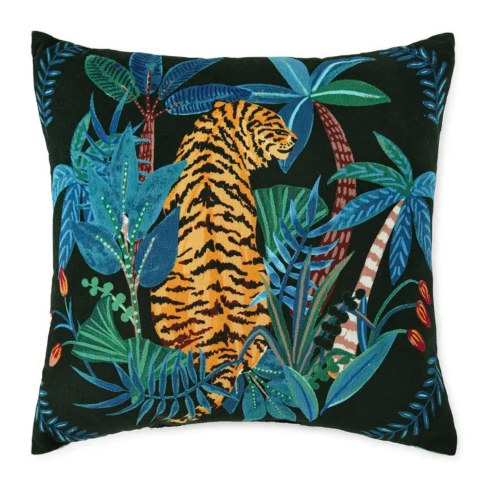 NWT 2 gorgeous tiger jungle pillows